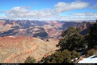 Grand Canyon : Vue sur le Grand Canyon depuis la face sud, avec le Colorado bien visible au fond. Superbe Arizona !