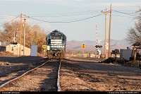 Hors de la ville : un train prs de la ville de Safford, en Arizona