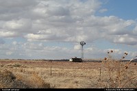 Hors de la ville : Old tank and aeolian, somewhere on the great state of Arizona...