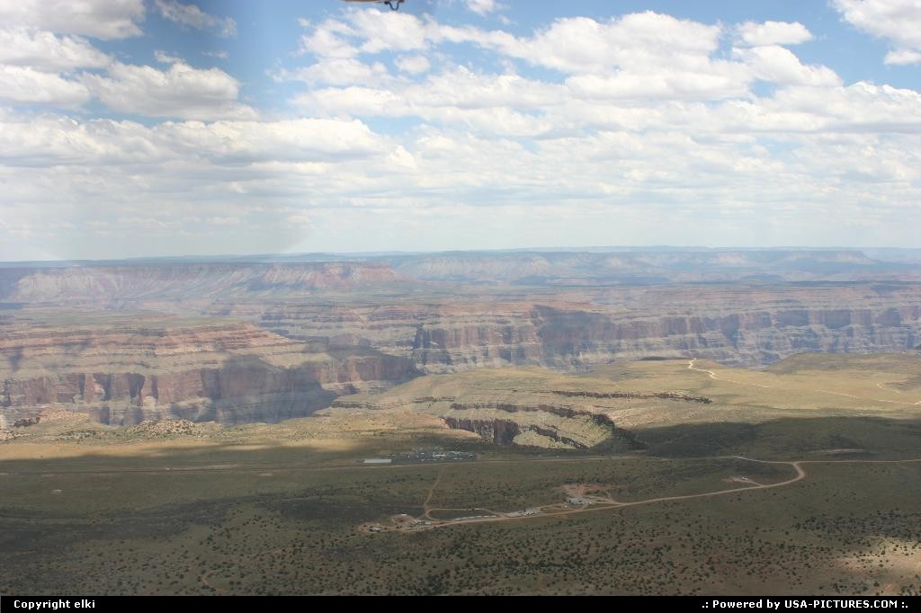 Picture by elki:  Arizona Grand Canyon  plane, canyon