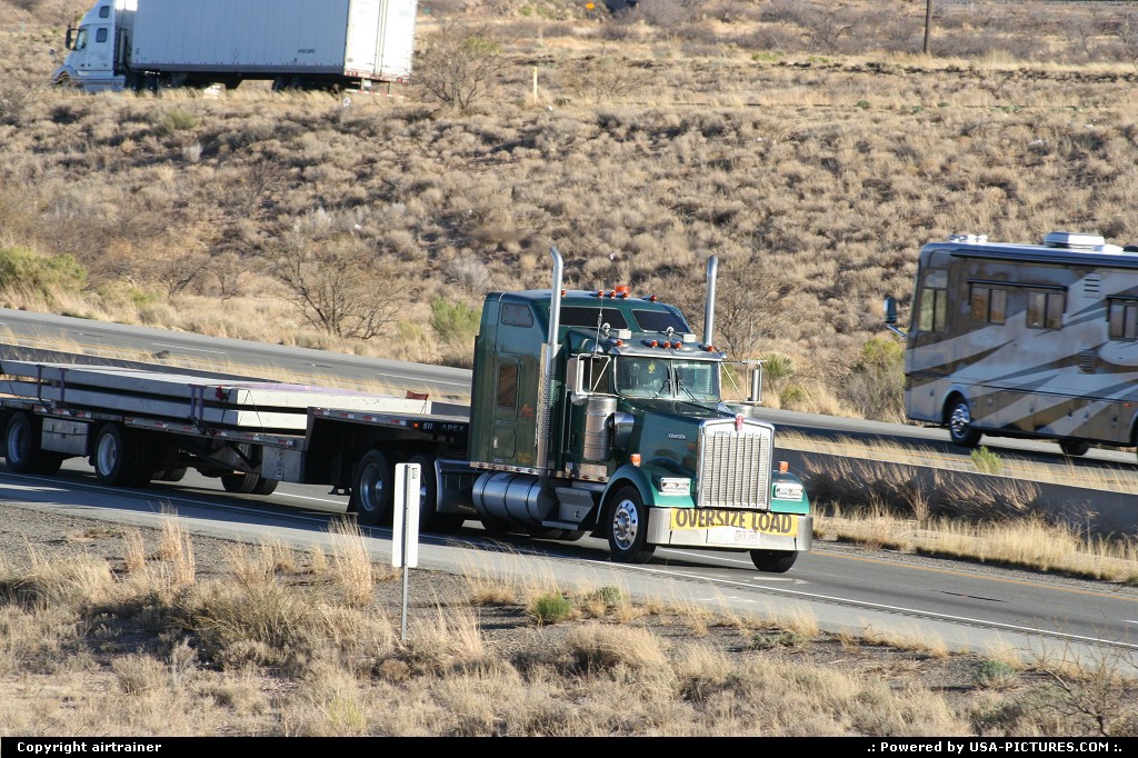 Picture by airtrainer: Hors de la ville Arizona   truck