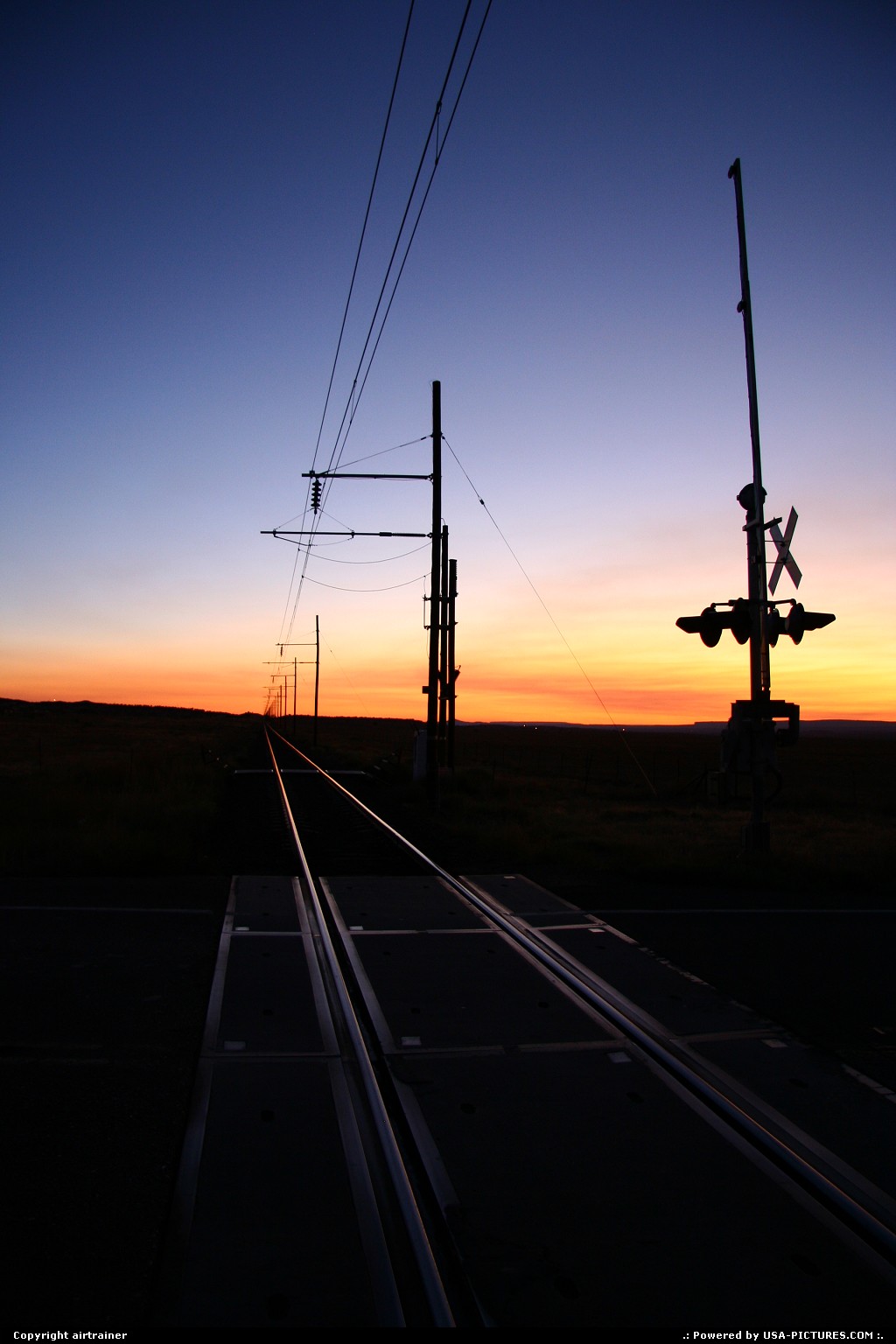 Picture by airtrainer: Hors de la ville Arizona   railroad, sunset