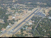 Groveland : Pine Mountain Lake airport in Groveland near Yosemite