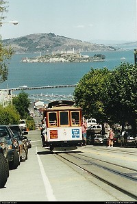 , San Francisco, CA, Cable Car avec Alcatraz en fond 