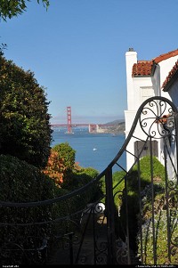 San Francisco : golden gate bridge from sea cliff
