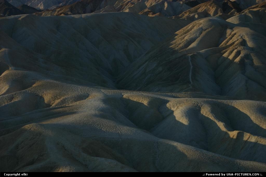Picture by elki:  Californie Death Valley Zabriskie Point Death Valley Valle de la mort Zabriskie Point