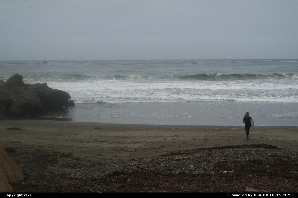 Picture by elki: Cambria California   surf cambria