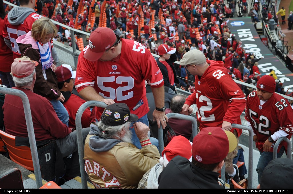 Picture by elki: San Francisco California   49 ers fans