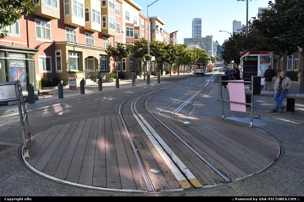 Picture by elki: San Francisco California   cable car