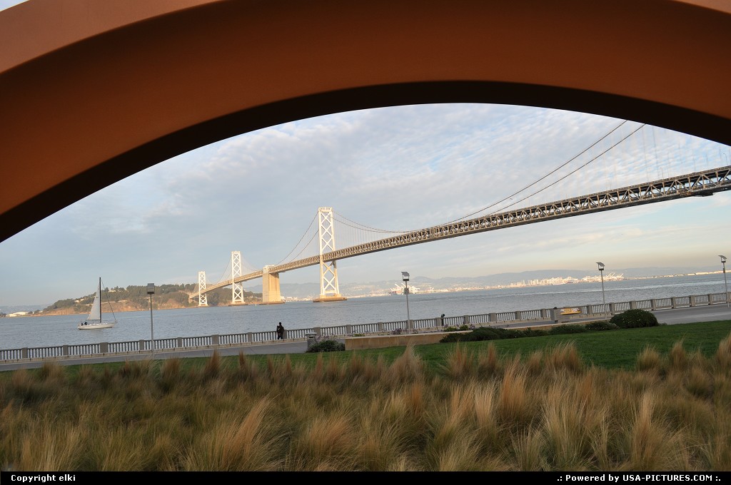 Picture by elki: San Francisco California   rincon park, cupid span