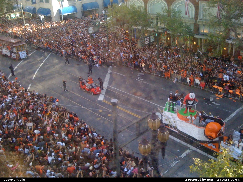 Picture by elki: San Francisco California   giants parade