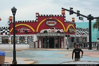 Daytona Beach : Daytona Beach, florida. This sport/bar/grill illustrated the famous raceway in the city. 