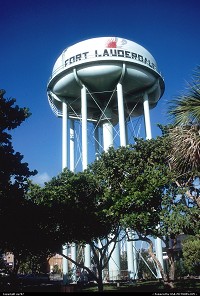 Florida, Well illustrating another fixture in the US urban landscape, this watertank was too impressive to be overlooked.