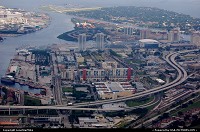 Tampa : Downtown Tampa on approach to Tampa International Airport