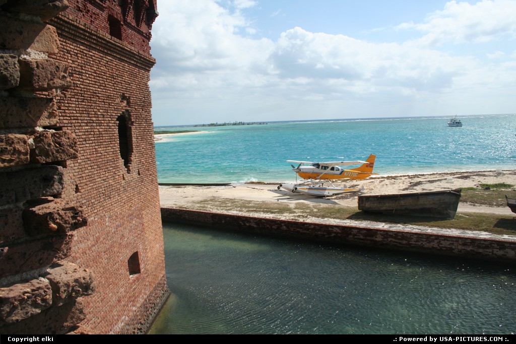 Picture by elki:  Florida Dry Tortugas  Fort jefferson