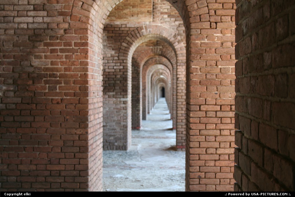 Picture by elki:  Florida Dry Tortugas  Fort jefferson