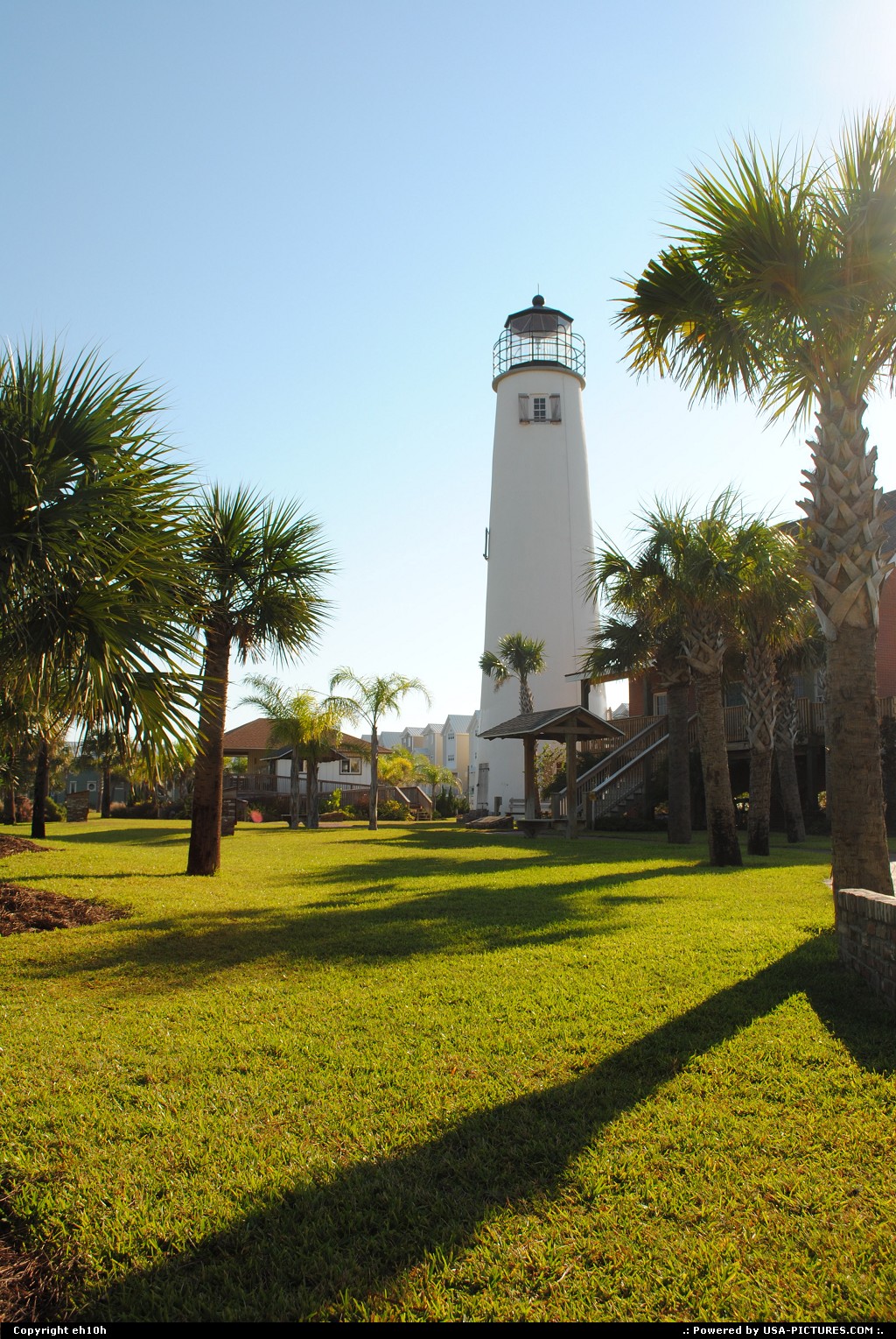 Picture by eh10h: Apalachicola Florida   light house, beach, palm tree