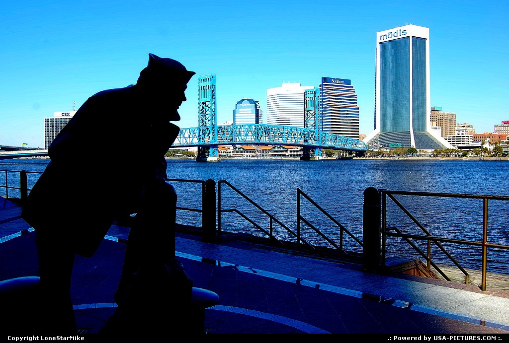 Picture by LoneStarMike: Jacksonville Florida   skyline, statue, waterfront