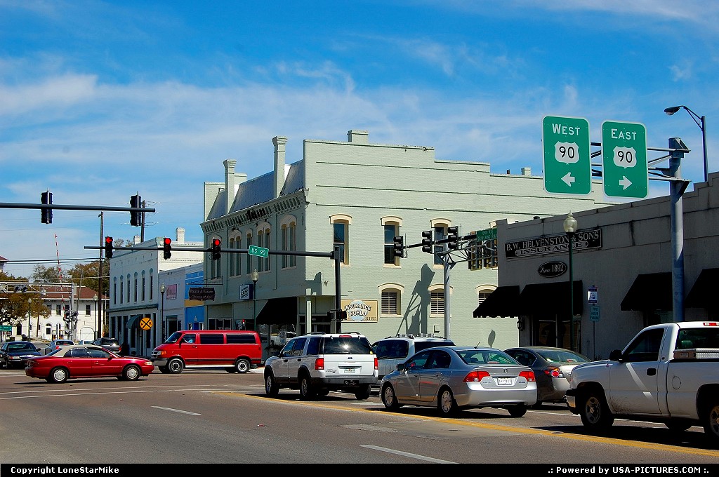 Picture by LoneStarMike: Live Oak Florida   downtown, street