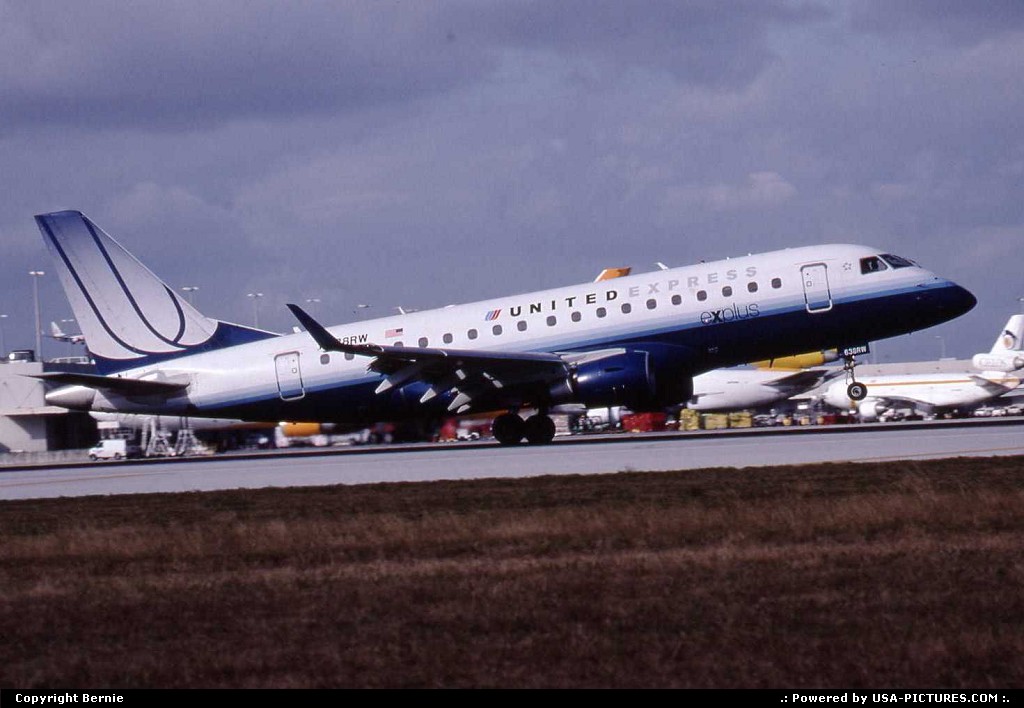 Picture by Bernie: Miami Floride   avion, atterrissage,
