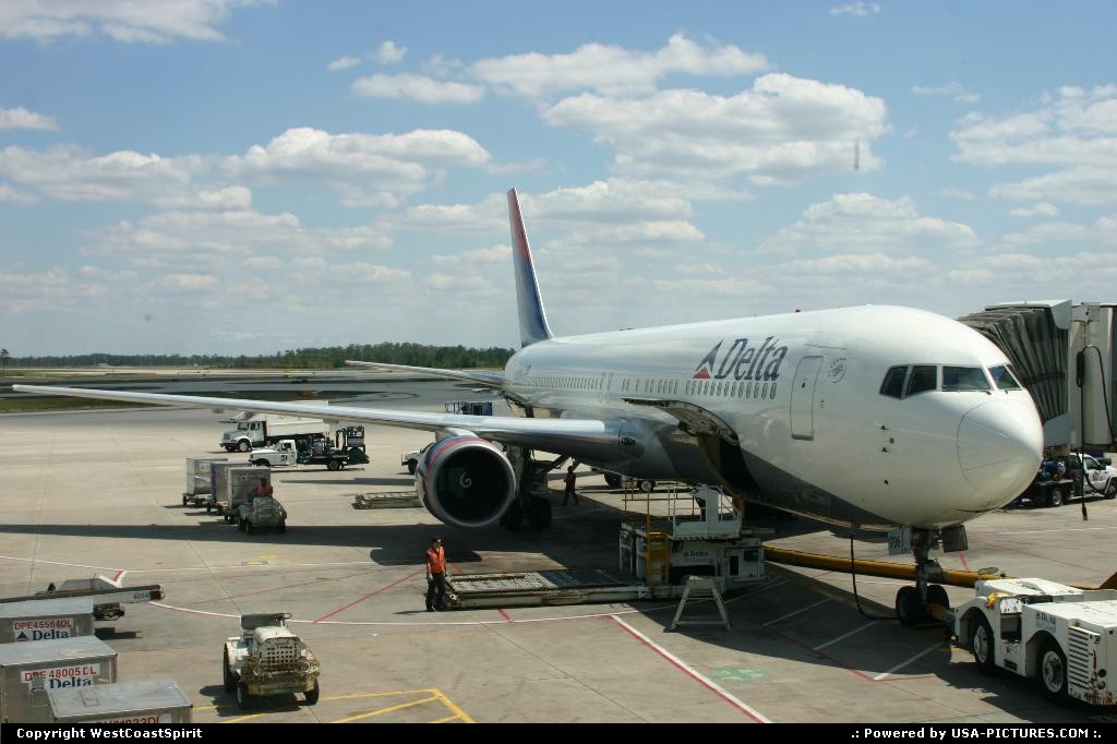 Picture by WestCoastSpirit: Orlando Floride   boeing, 767, delta, MCO, ATL