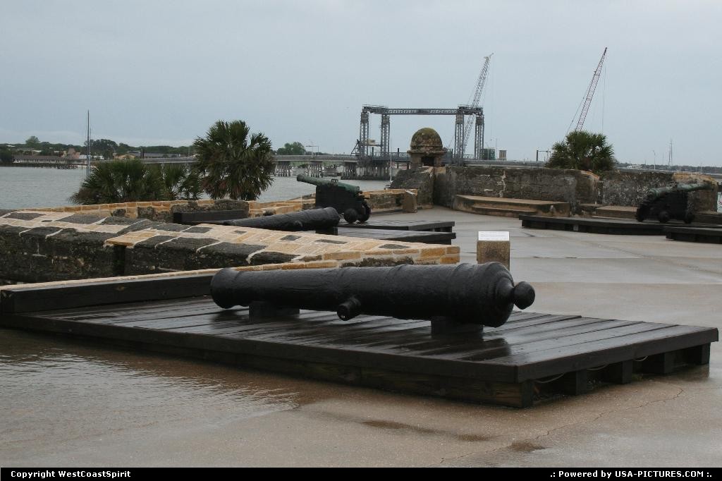 Picture by WestCoastSpirit: Saint Augustine Florida   fort, war, shellfish