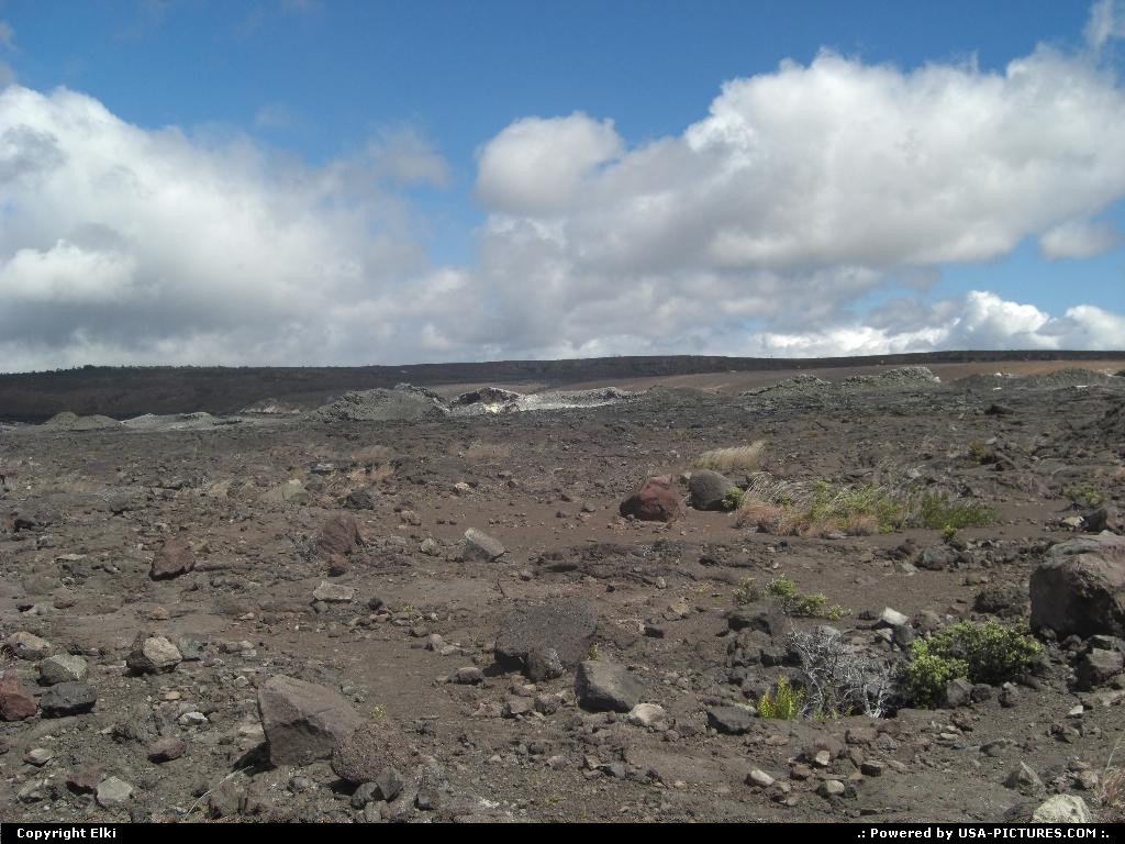 Picture by elki:  Hawaii Hawaii Volcanoes  volcano, crater, lava