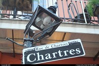 New Orleans : Un lampadaire semble avoir quelques soucis, magie noire ?