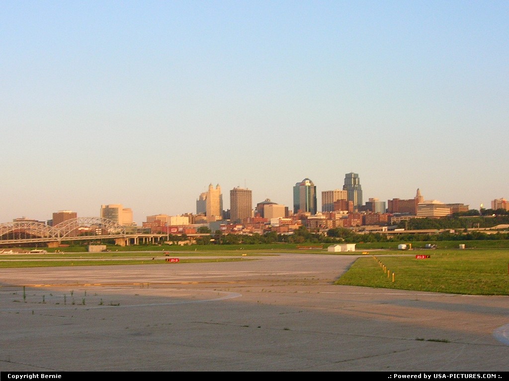 Picture by Bernie: Kansas City Missouri   city 