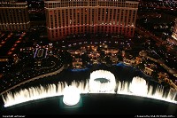 Hors de la ville : Fountains of Bellagio. This water, music and light show takes place every 15 minutes from 8pm to midnight and is completely free. Don't miss this show if you visit Las Vegas, should it be from the ground or from the top of the Eiffel tower as pictured here !