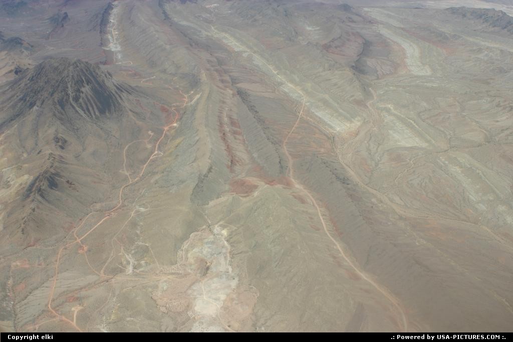 Picture by elki:  Nevada   desert, plane