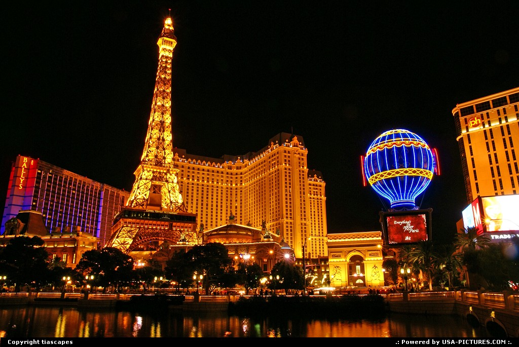 Picture by tiascapes: Las Vegas Nevada   Las Vegas, Paris Hotel, The Strip, evening