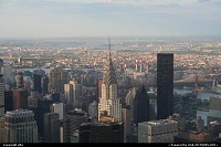 New york, manathan vue depuis l'empire state building. Le Chrysler building juste devant