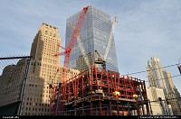 New York : Ground zero, La freedom tower commence à sortir de terre.