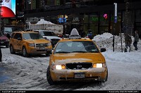 Times Square apres la tempete de neige de Decembre 2009. 30 cm de neige tombee dans la nuit !