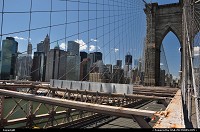 New york : Walking down the bridge under a fantastic weather...