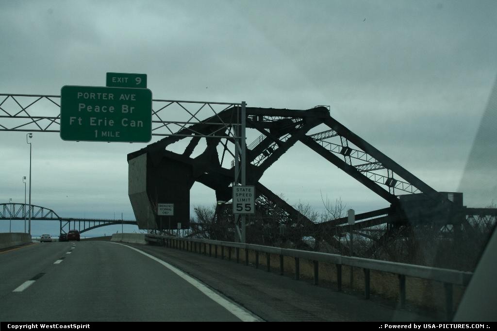 Picture by WestCoastSpirit: Buffalo New-york   rust, steel, bridge