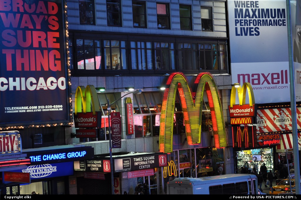 Picture by elki: New York New-york   Times sqare, Mc Donalds