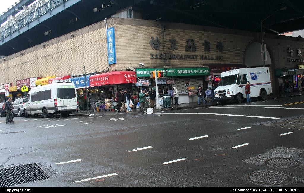 Picture by elki: New York New-york   chinatown east broadway mall