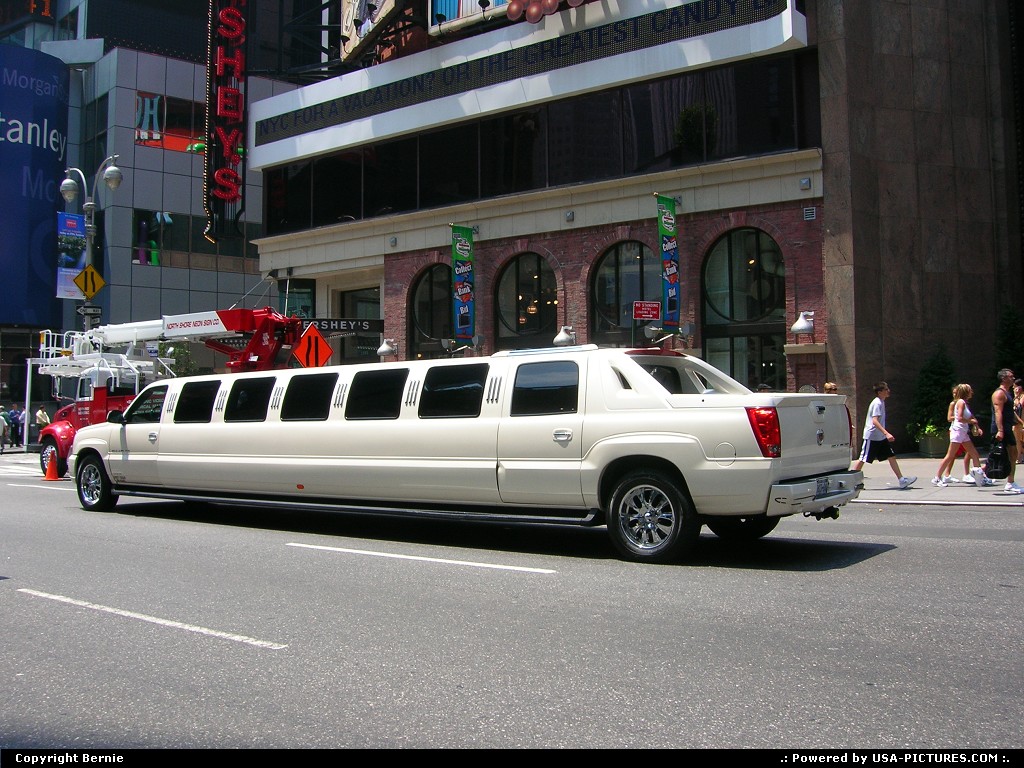 Picture by Bernie: New York New-york   limousine