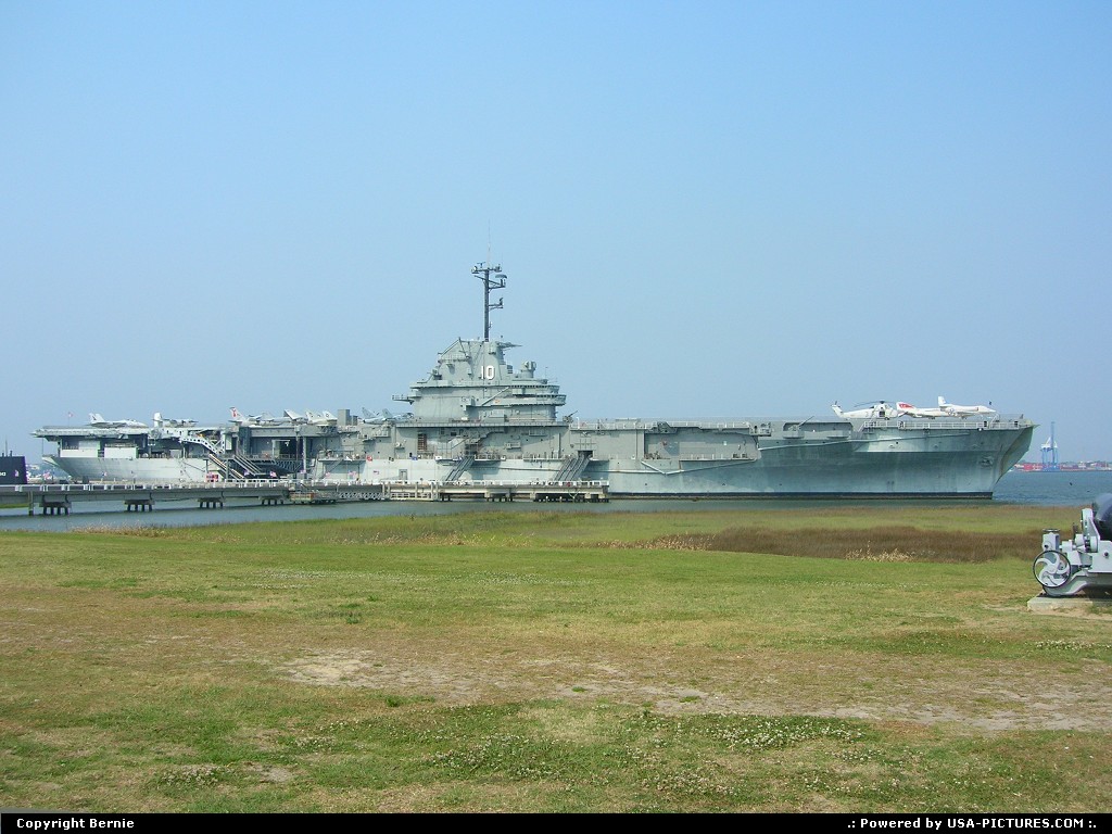 Picture by Bernie: Charleston South-carolina   aircraft carrier