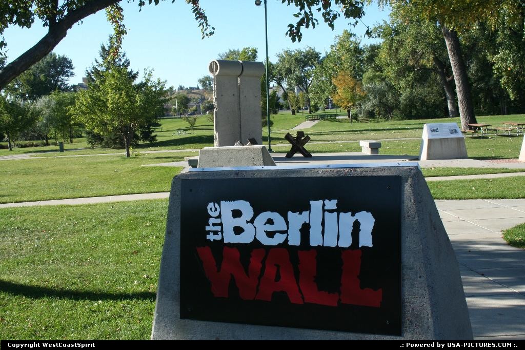 Picture by WestCoastSpirit: Rapid City South-dakota   berlin wall, tribute, legacy