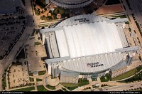 Houston : Flying over Reliant Stadium on approch to Houston Hobby Airport