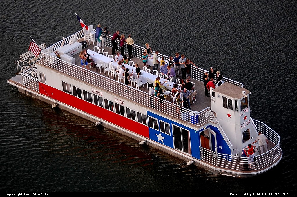 Picture by LoneStarMike: Austin Texas   riverboat