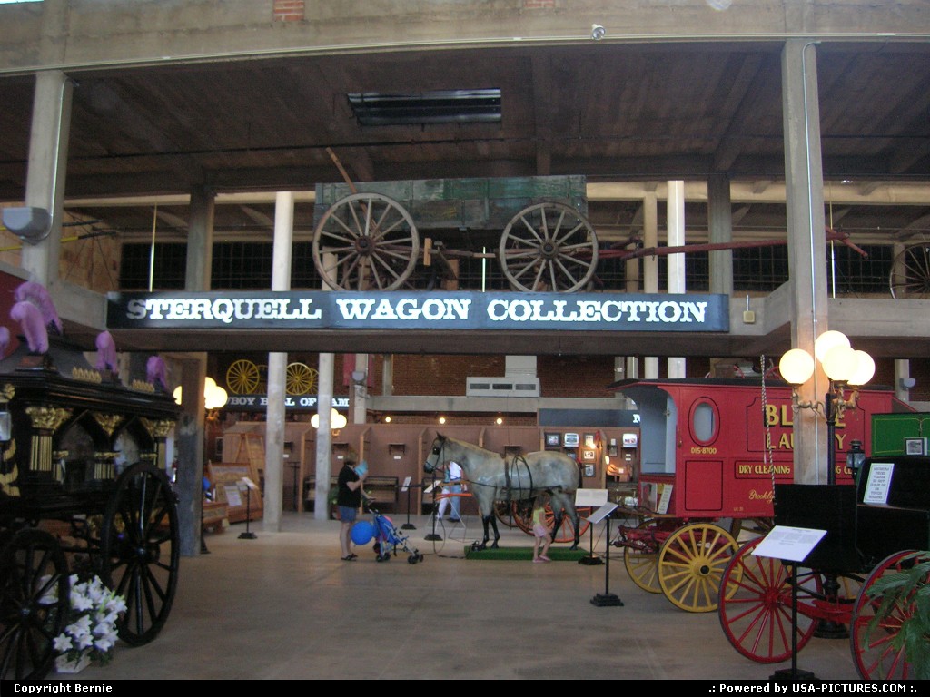 Picture by Bernie: Fort Worth Texas   wagon, cowboys