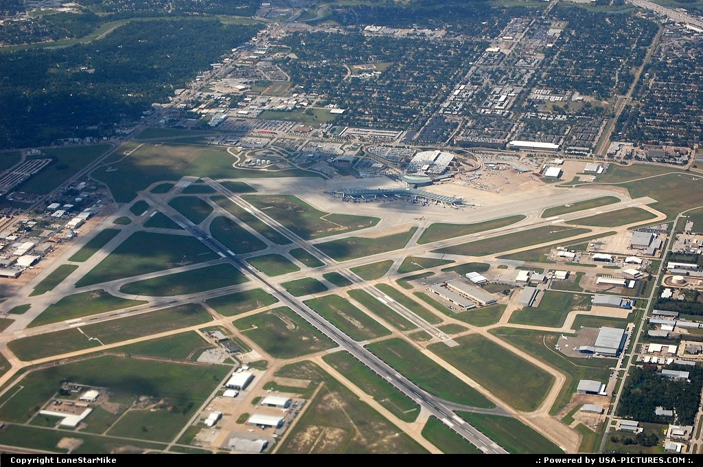 Picture by LoneStarMike: Houston Texas   airport, aerial