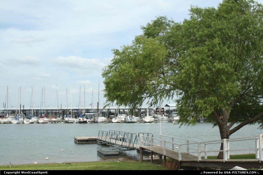 Picture by WestCoastSpirit: Lewisville Texas   marina, boat, lake
