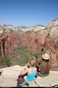 Zion national park: Hikers having a lunch break at Angels Landing.