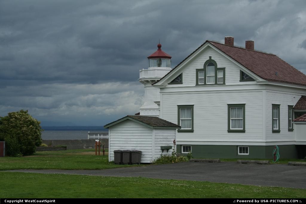Picture by WestCoastSpirit: Mukilteo Washington   lighthouse, pae; boeing, puget sound area