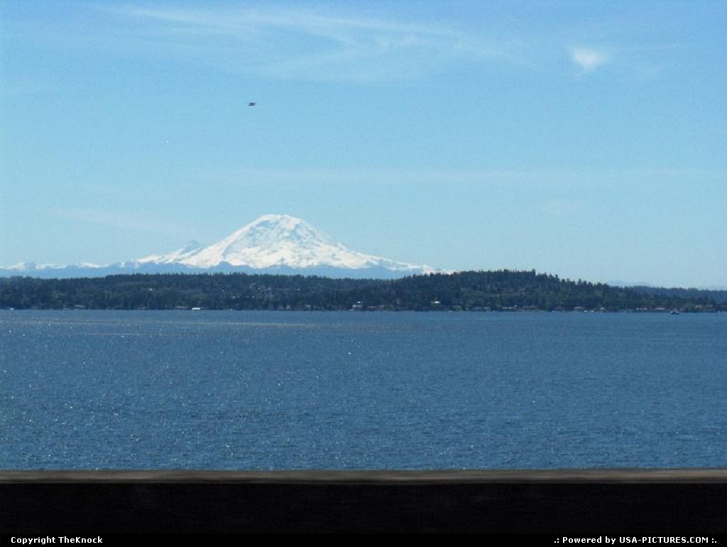 Picture by TheKnock: Not in a city Washington   Mount Rainier from Seattle side